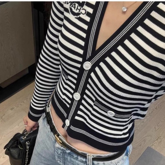 Chanel23C striped cardigan, Fr38, black white - Picture 9 of 10